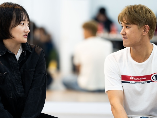 연극 '지극히 평범하고 일반적인' 연습 사진. 제공 극단 공연창작연구소 마주하다