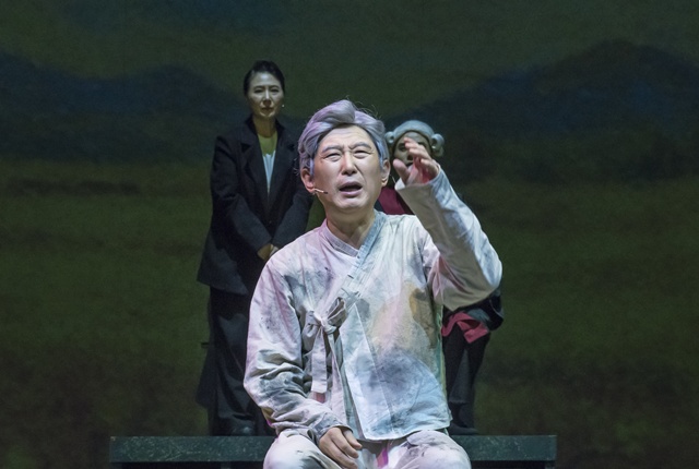 연극 '소' 공연 장면. 사진 김포문화재단