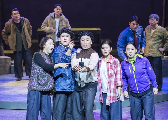 연극 '소' 공연 장면. 사진 김포문화재단