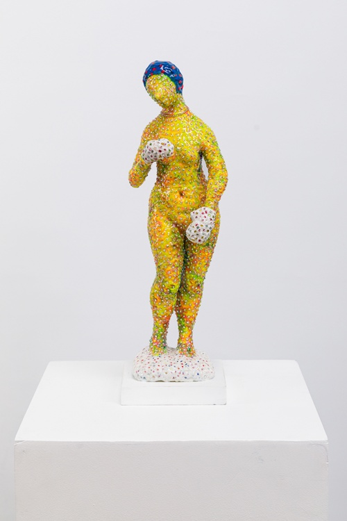 Venus-5, 2024, acrylic, resin, clay, steel wire, wood prop 48x15x15cm. 이미지 백성원