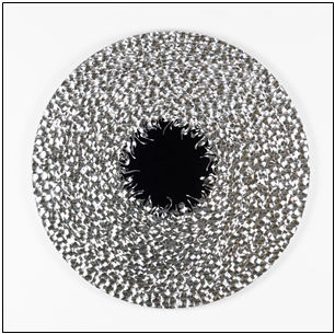 The hole 2511, 2025, Hand-cut mirror PET film, mixed media on canvas, Dia 85 cm. 이미지 금산갤러리