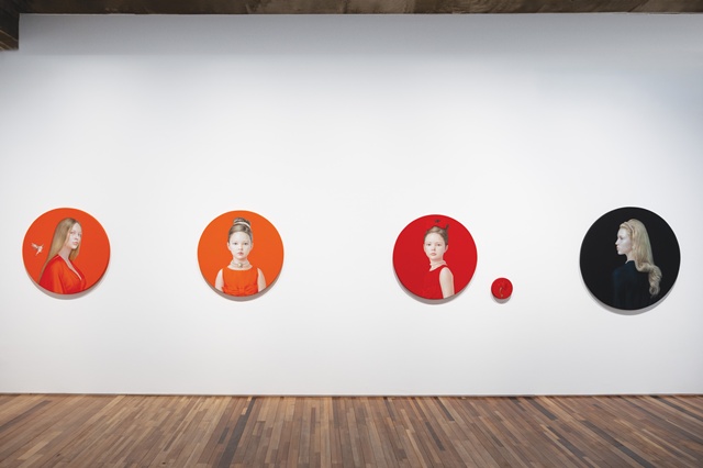 스페인 작가, 살루스티아노 개인전 "그의 눈 속에서" 전시 모습(부분). 이미지 BHAK