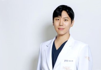 사진 무드온성형외과 한진우 원장